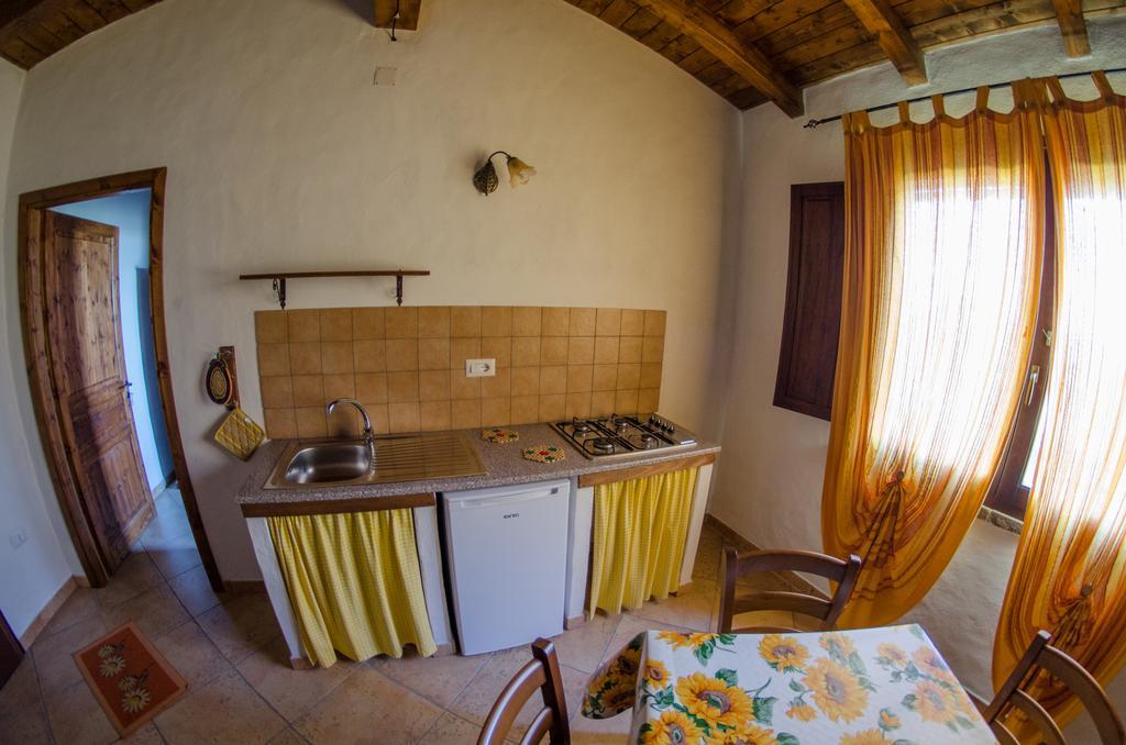 Il Rudere Apartment Gonnesa Ruang foto