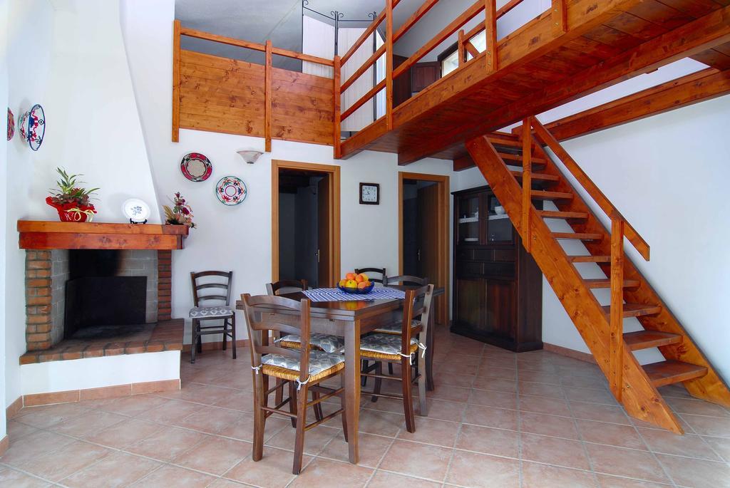 Il Rudere Apartment Gonnesa Ruang foto